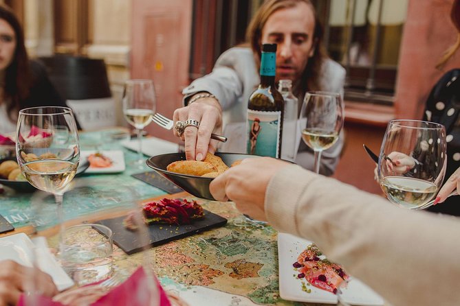 Málaga Evening Tapas Crawl Tour by Food Lover Tour - Who This Tour Suits Best (And Who Might Feel Frustrated)