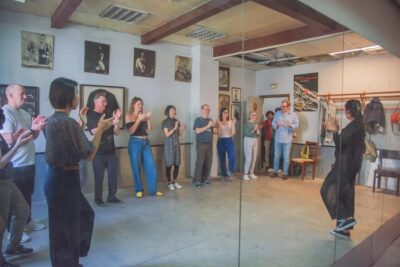 Málaga: Flamenco Class Experience - Finding the class: Plaza de la Constitución, Fuente de Génova, and address changes