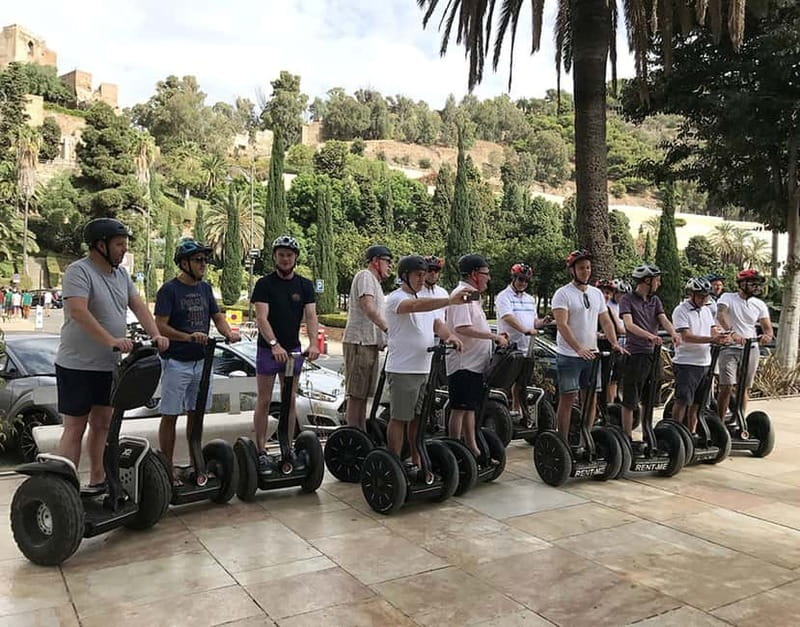 Malaga: Gibralfaro Castle, Bullring and Port Segway Tour - Seeing the bullring: a quick architectural cue to Malaga’s culture
