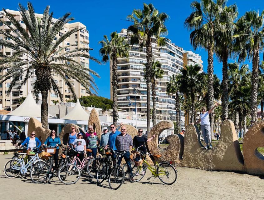 Malaga: Guided Bike Tour - El Palo to the finish: ending with Plaza de Toros de la Maestranza