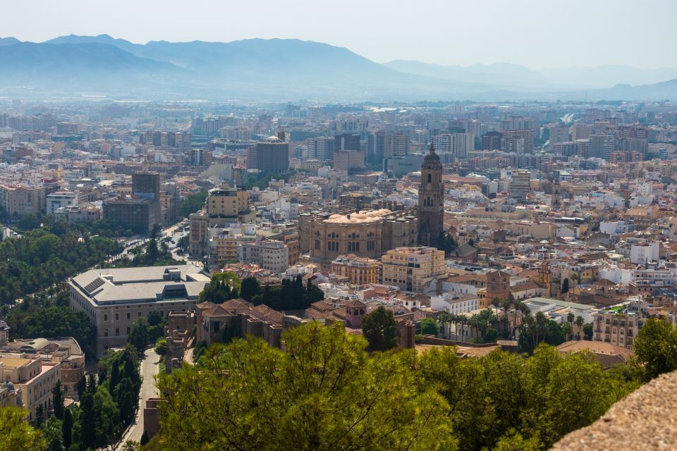 Malaga: History of Picasso Guided Walking Tour - The Viewpoint Moment: When the City Turns Into a Drawing