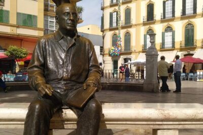 Malaga Picassiana - Stop 1: Fundacion Picasso – Museo Natal (Picasso’s origins, set up for understanding)