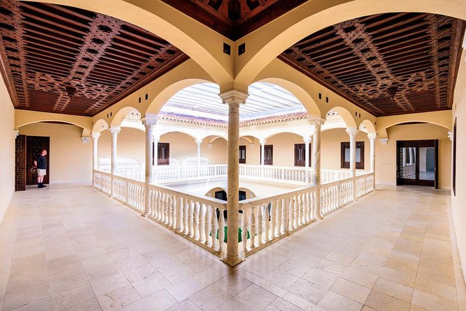 Málaga Picasso Museum Private Guided Tour - Private and small-group feel: worth it when you want answers