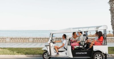 Malaga: Private City Tour by Eco Tuk Tuk - Where you meet (and how to avoid the common confusion)