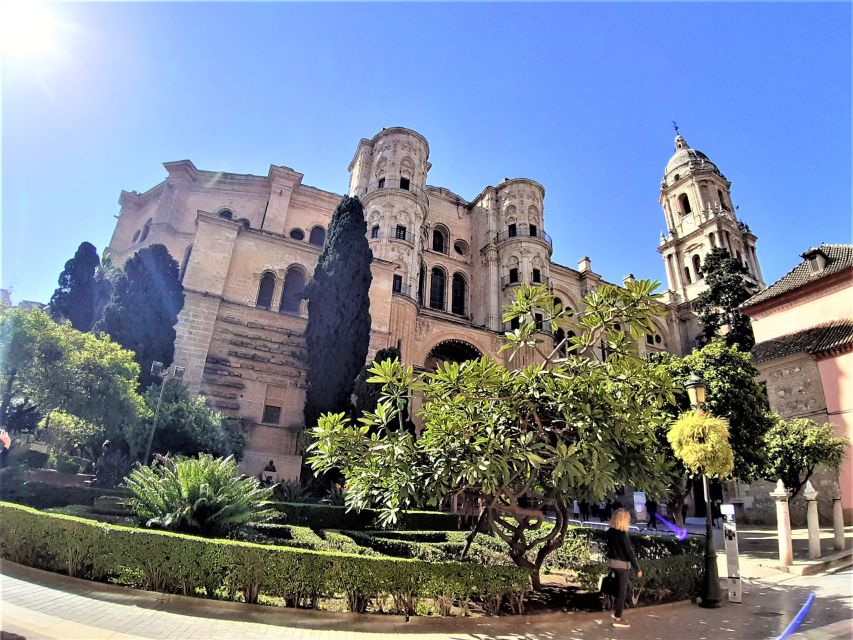 Malaga: Private walking tour - Alcazaba fortress storytelling: why this Moorish citadel still dominates the skyline