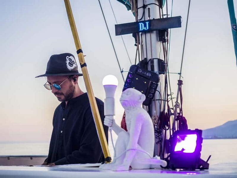 Malaga: Sailing Catamaran Sunset Cruise with Live DJ & Drink - Key things you’ll notice right away