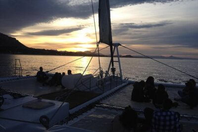 Malaga Sunset Cruise and Restaurant Dinner - Onboard comfort details you’ll actually notice