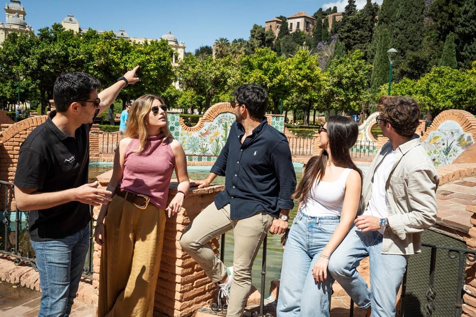 Málaga: Tapas, Wine & Rooftops Private Tour - Starting at an Old-School Wine Tavern Sets the Tone