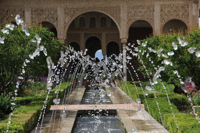 Malaga to Granada trip with Alhambra tickets included - How this Malaga to Granada day trip makes sense for your day