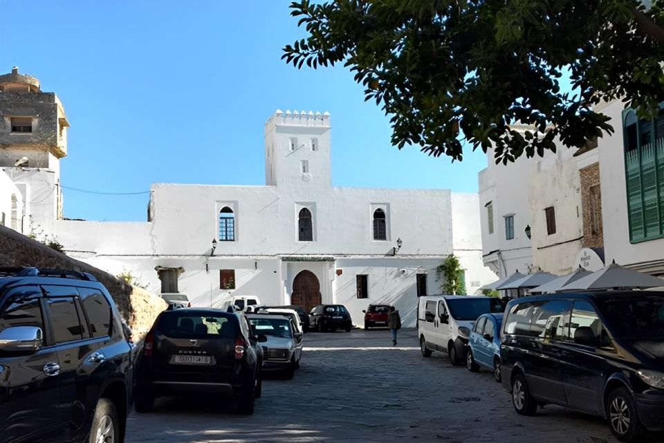Malaga to Tangier: Exclusive Day Trip with Ferry Ticket - Kasbah, Dar el Makhzen, and the Medina walk: where Tangier feels lived-in