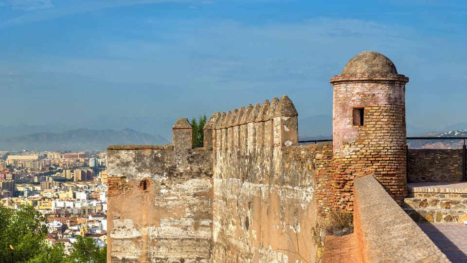 Malaga: VIP private Tuk Tuk tour - Why a VIP tuk-tuk tour is the fastest way to understand Malaga