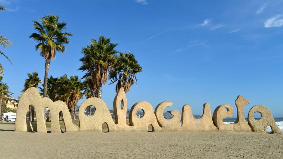 Malaga: VIP private Tuk Tuk tour - Stop-by-stop: from La Malagueta to the hill views of Gibralfaro