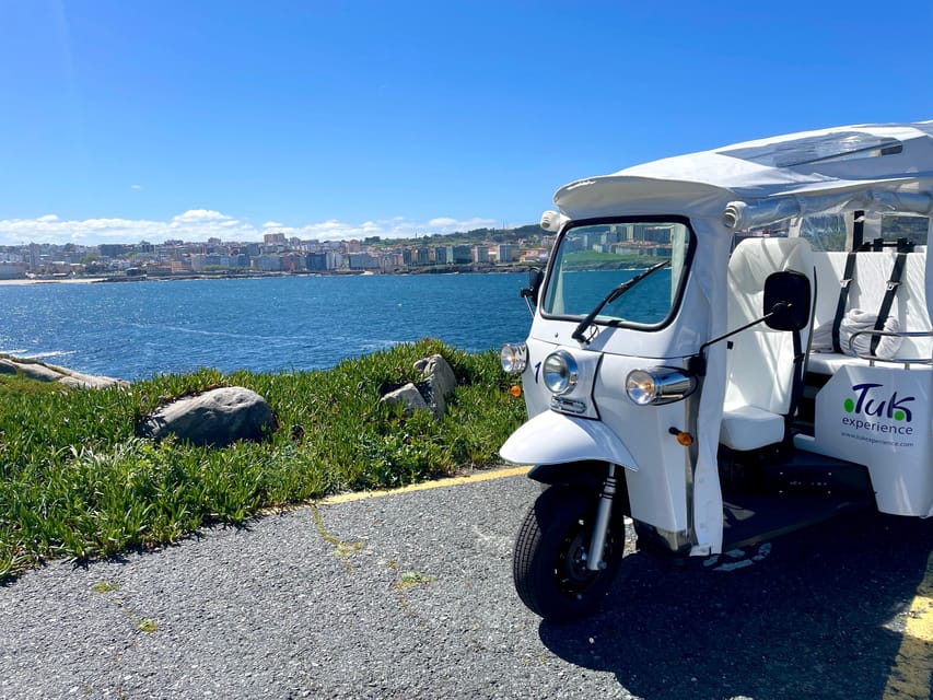 Malaga: VIP private Tuk Tuk tour - Calle Larios to Atarazanas Market: the streets that pull you in