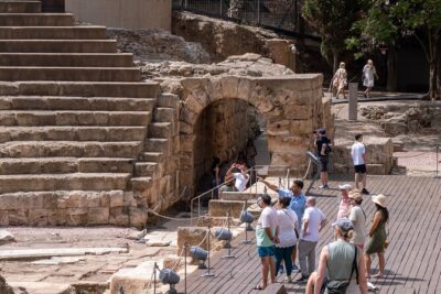 Malaga Walking Tour, Roman Theatre and Alcazaba with Tickets Included - Malaga Cathedral: you’ll study the façade, not just pass by it