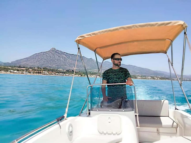 MANGO BOAT - Unlicensed boat in Puerto Banús - Price and Value: Understanding the Hourly Boat Rental