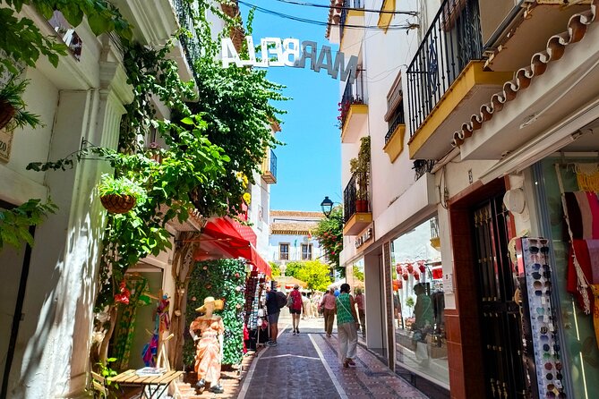 Marbella: group walking Tour - Marbella Town Hall and Old Town Around Orange Square