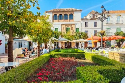 Marbella: group walking Tour - Parque de la Alameda Start at the Rocío Fountain