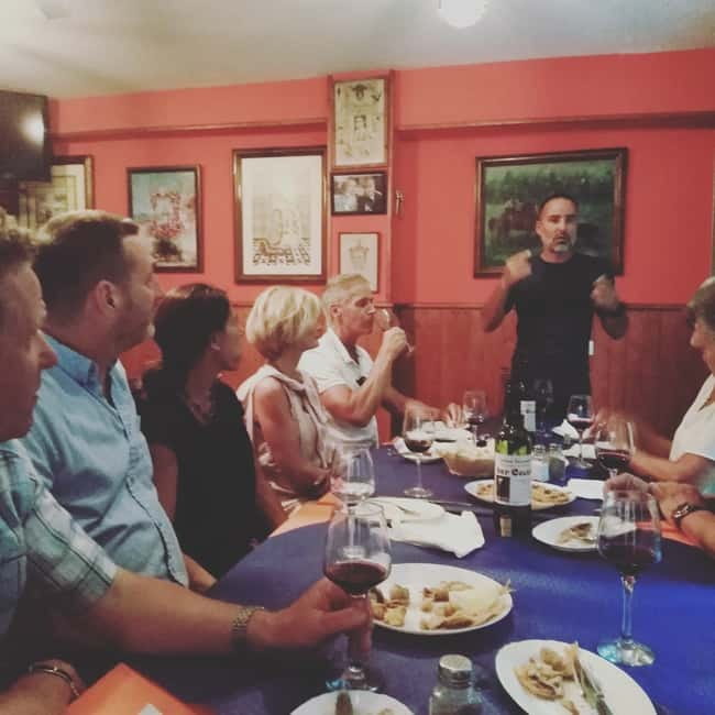 Marbella: Hidden Taverns, Tapas & Wine in the Old Town - Key highlights that make this tapas tour work