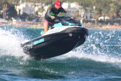 Marbella: Jetski tour along the coast of Marbella - Meeting at Nagüeles: getting to the beach near Puente Romano