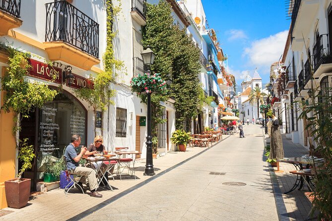 Marbella Old Town Walking Tour - Stop 1: Iglesia Mayor de la Encarnación and the Reconquista Connection