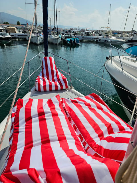 Marbella, Port Banus : SAILING Tour on Private Sailing Boat - Paddle surf time: a different way to enjoy the water