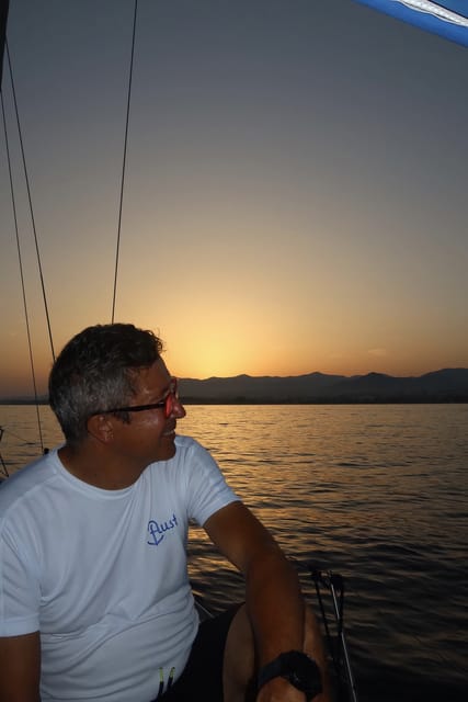 Marbella: Sunset Luxury Sailing Cruise in Puerto Banús - Stop 1: Velero Inquieto and Puerto Banús photo time