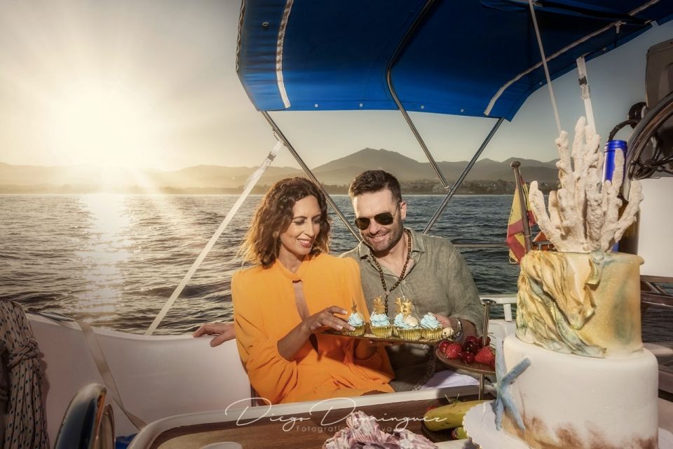 Marbella: Sunset Luxury Sailing Cruise in Puerto Banús - Sunset on the water: how the timing and sailing feel
