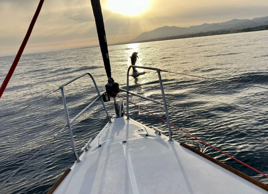 Marbella: sunset sailboat trip Drinks-Snacks,2 hour - Why a 2-hour sunset sail from Marbella Port is good value