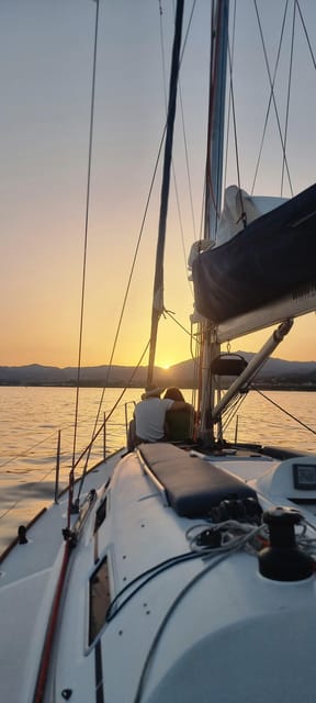 Marbella: sunset sailboat trip Drinks-Snacks,2 hour - Where to meet at Port of Marbella (Bajadilla) and how timing works