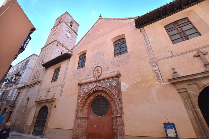 Picasso roots Private Walking Tour in Central Malaga - Father’s teaching spot: learning where inspiration had a schedule