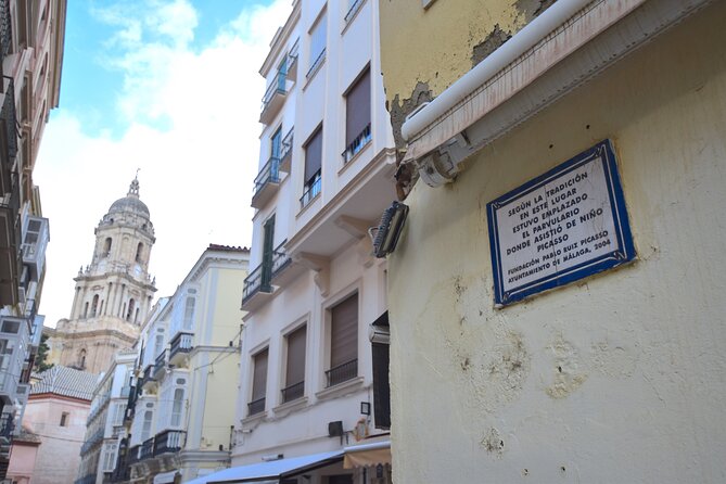 Picasso roots Private Walking Tour in Central Malaga - Café Chinitas and Picasso’s last Malaga visit: the story gets spicy