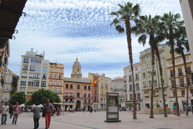 Picasso roots Private Walking Tour in Central Malaga - Birthplace and family: seeing Picasso through the people around him