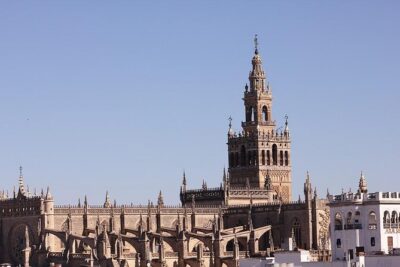 Private 12-Hour Tour to Sevilla from Malaga with Hotel pick up - Getting picked up and traveling in a private vehicle (and why it matters)
