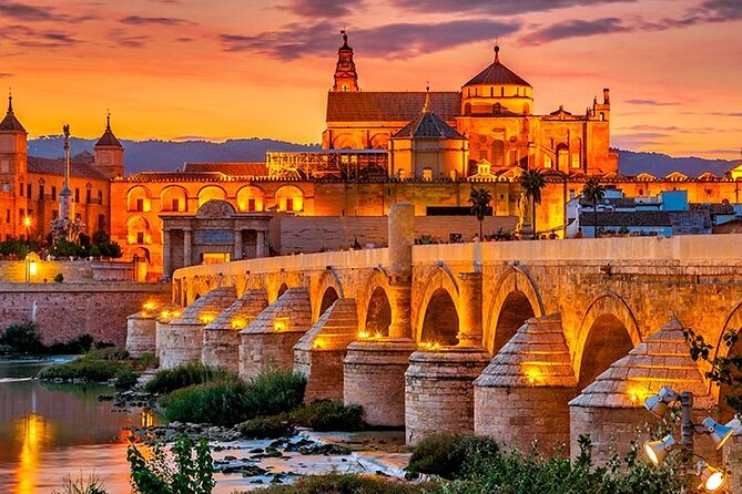 Private Cordoba & Seville Tour with a Finale Horse Carriage Ride - Plaza de España and the 40-minute horse carriage finale
