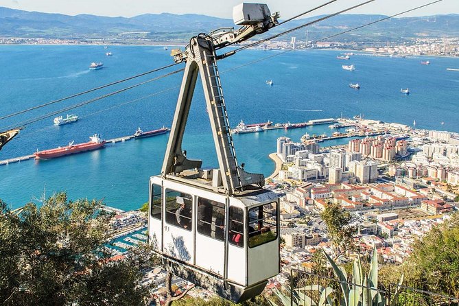 Private Day To Gibraltar from Marbella or Marbella - Meeting your guide at the border and getting a smooth start