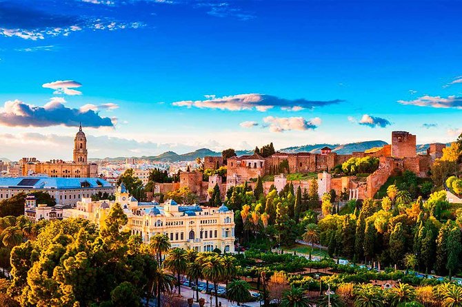 Private Transfer from Malaga airport (AGP) to Torremolinos - Premium car comfort and what the 30-minute timing really means