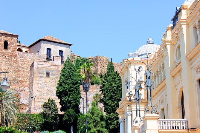 Private walking tour - The church linked to Picasso’s baptism and the art that people go back for