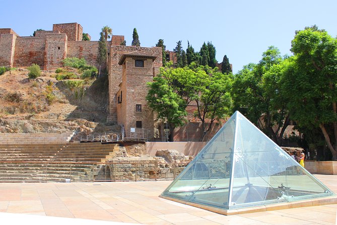 Private walking tour - Malaga Cathedral: the unfinished structure and how a mosque element fits
