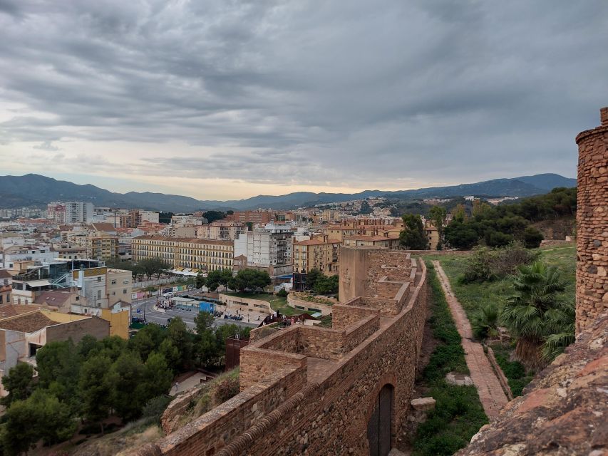 Private walking tour: Cathedral, Alcazaba and Roman Theatre - Should you book this private walking tour?