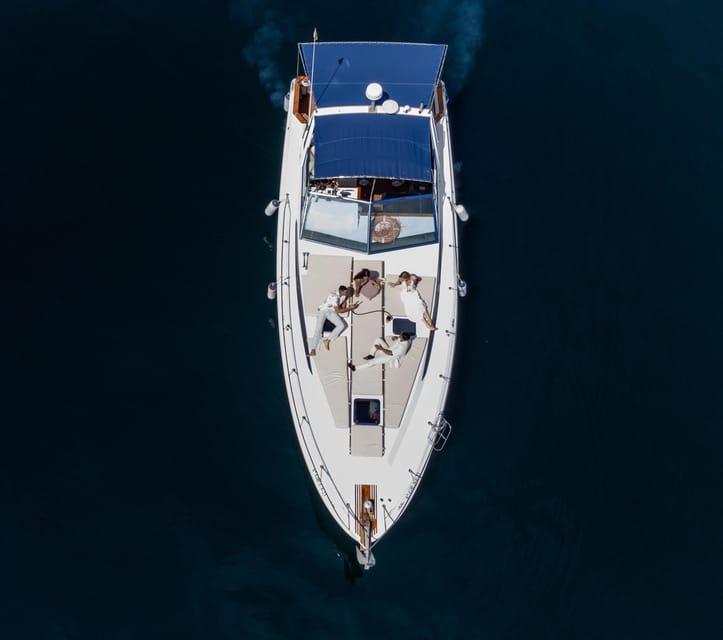 PUERTO BANUS: YACHT RENTAL FOR GROUP 2H - Key moments you’ll care about