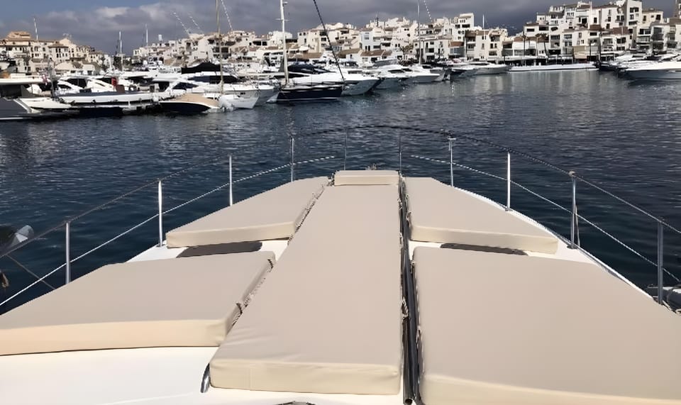 PUERTO BANUS: YACHT RENTAL FOR GROUP 2H - Playa Puerto Banús to Marbella: how the cruise portion works