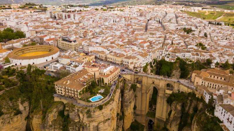 Ronda and Setenil from la Costa del Sol - Ronda’s Old Town guided walk: Puerta de Almocábar and Plaza del Ayuntamiento