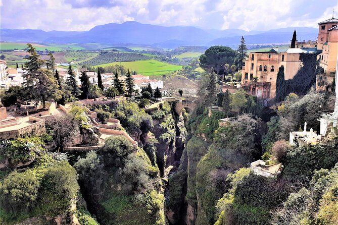 Ronda group walking Tour - Iglesia de Santa María la Mayor and Town Hall: Seeing the Spine of Old Ronda