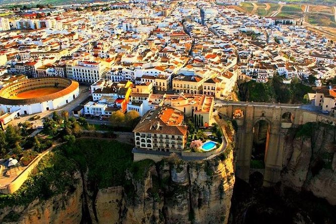 Ronda Historical Walking Tour with Bullring Entrance - Key Things You’ll Notice on This Ronda Tour