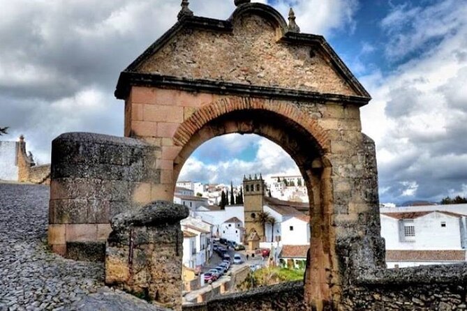 Ronda Historical Walking Tour with Bullring Entrance - Plaza de Toros de Ronda: The Royal Cavalry Bullring Entrance
