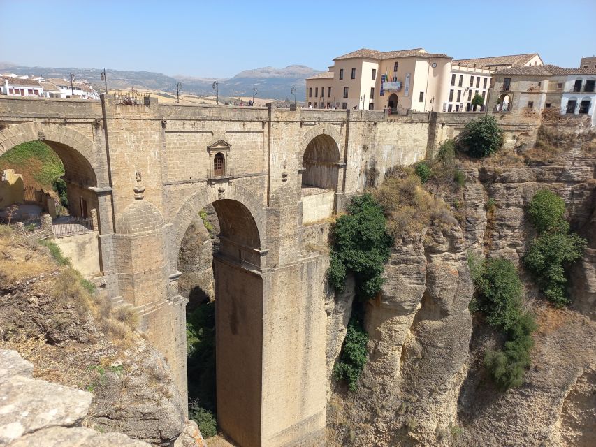 Ronda & Setenil de las Bodegas - SemiPrivate - What to watch for while walking Setenil