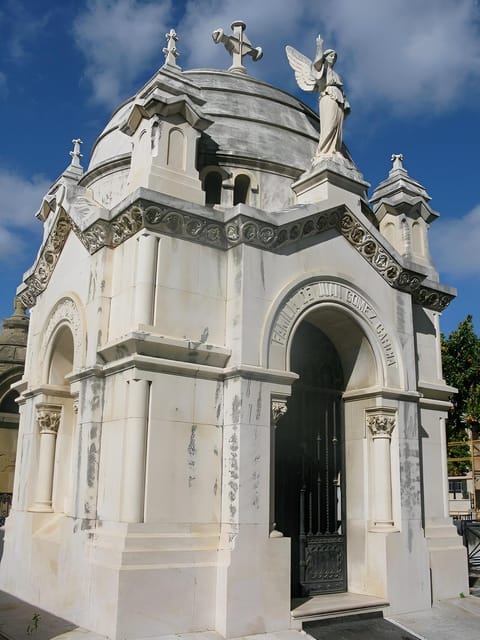 San Miguel Cemetery Tour of Malaga - Why San Miguel Cemetery feels like Malaga’s real museum