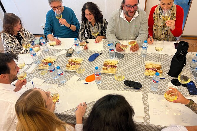Sensory Tasting to Discover Wine with the 5 Senses - Touch and Texture: Feeling Territory Through the Grape