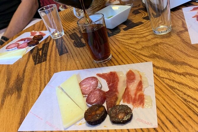 Taste of Malaga Tour : Tapas, History and Local Customs - Old Town Tapas With Wine: Classic Andalusian Dishes Done Right
