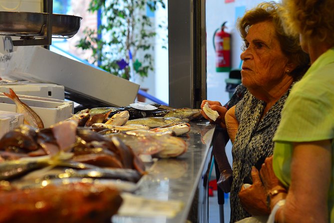 Taste of Marbella Food & Market Small Group Tour - Stop 1 and Stop 2: Walking the Old Town with historical landmarks